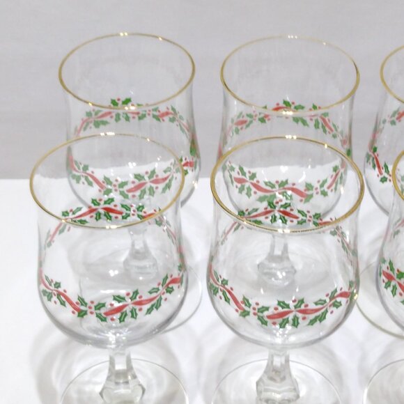 Libbey Holiday Christmas Wine Glasses w/ Gold Trim Holly Berry Design Set of 8 - Picture 4 of 14